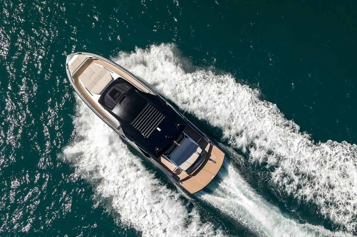 Astondoa 577 Coupé — motorna jahta 15,9 m, fotografija 3 od 4