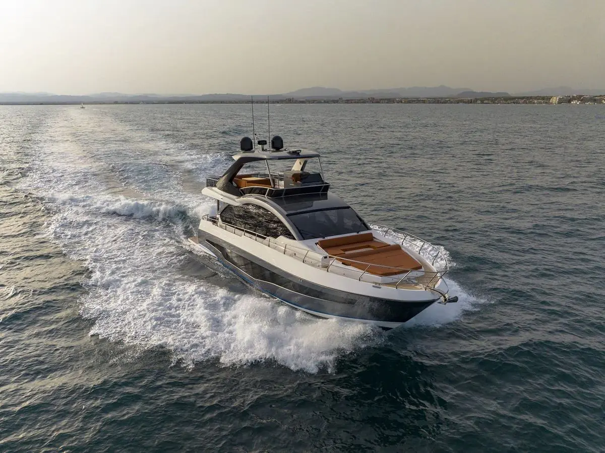 Astondoa 66 Flybridge — motorna jahta 20,12 m, fotografija 2 od 4