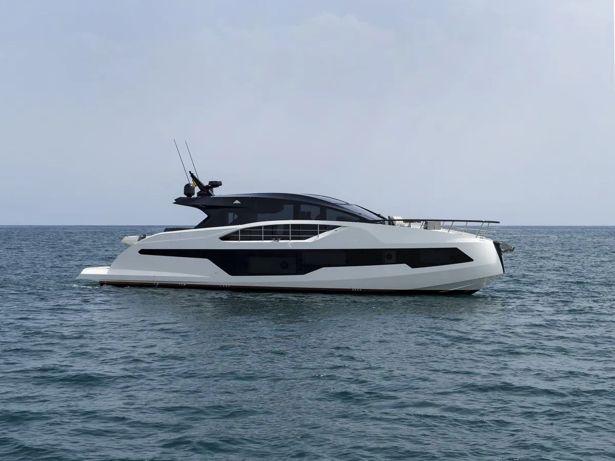 Astondoa 677 Coupé — motorna jahta 18,94 m, fotografija 4 od 4