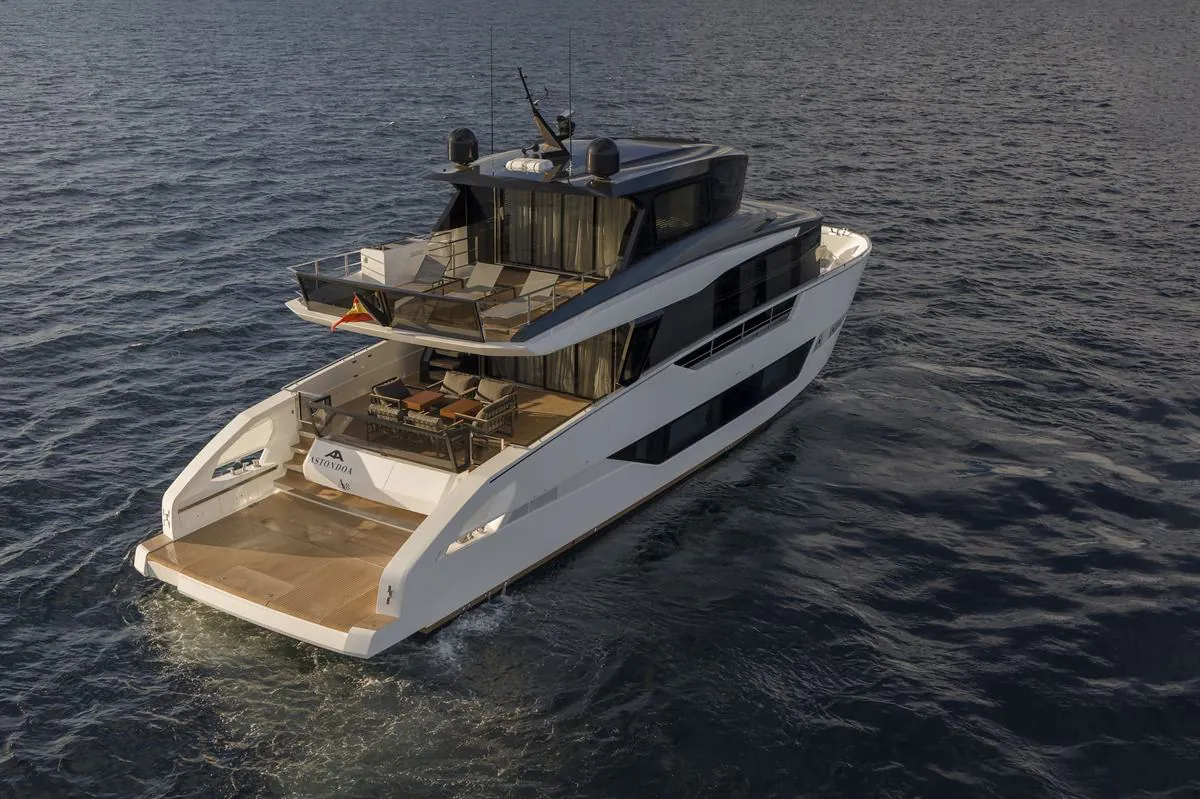 Astondoa AX8 — motorna jahta 24,46 m, fotografija 2 od 4
