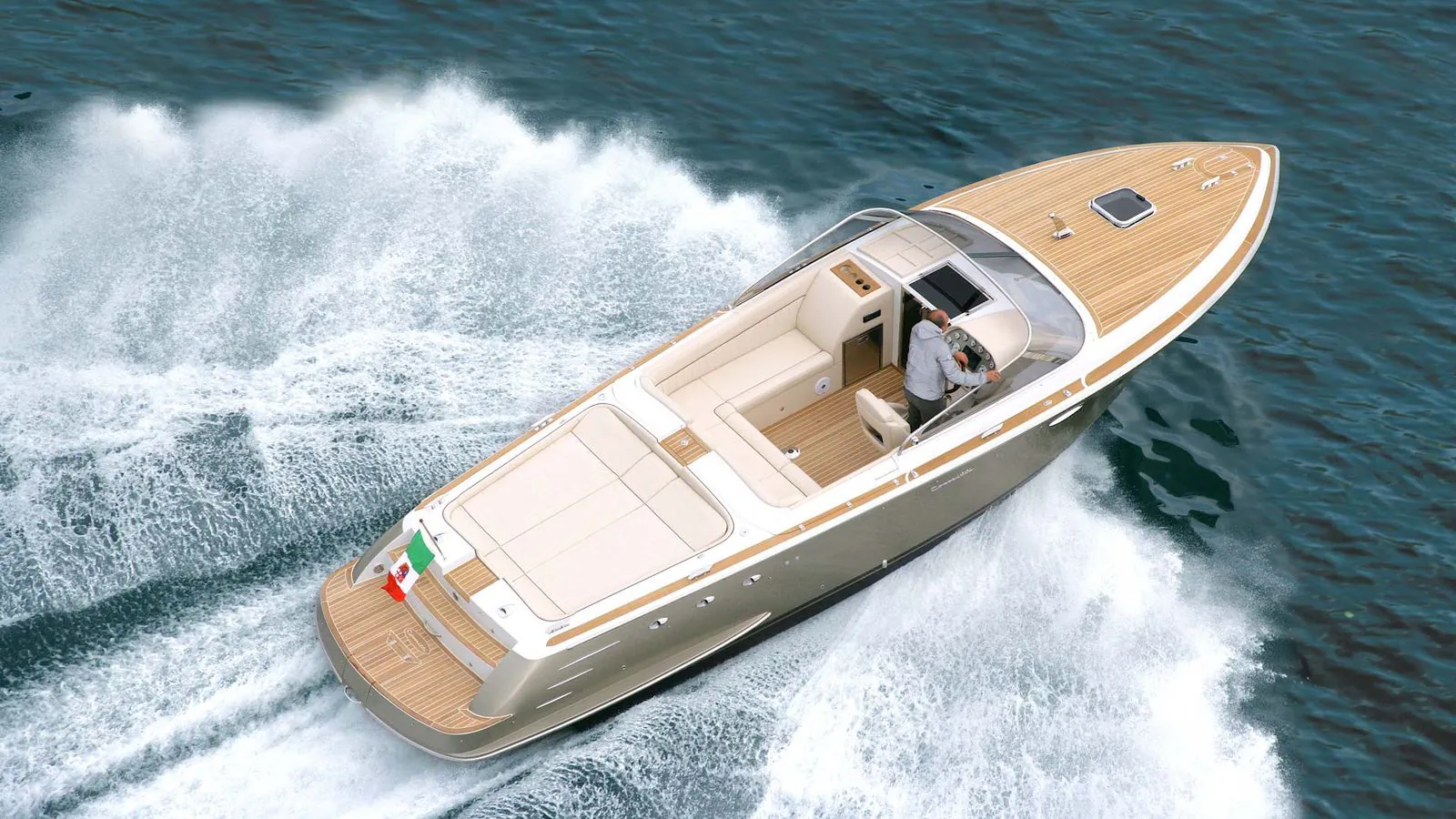 Comitti Venezia 31 — motorna jahta 9,9 m, teak kokpit, pogled iz vazduha